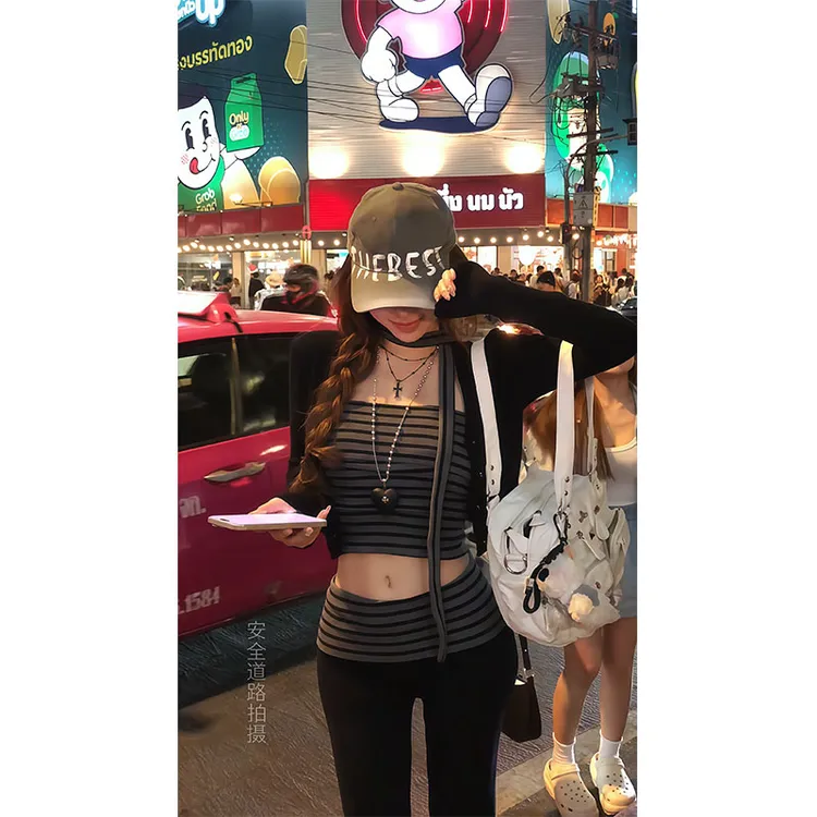 2025年夏季新款ins辣妹薄款针织开衫条纹抹胸上衣配拼接修身长裤