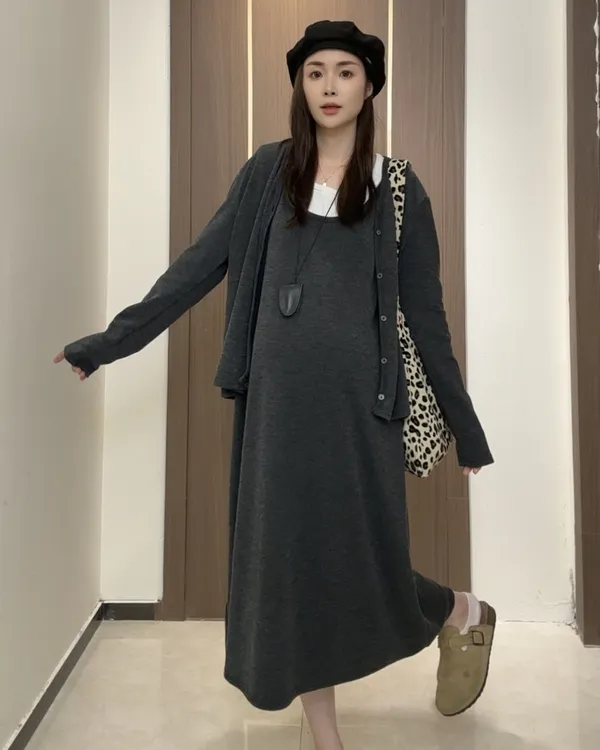 2025新款孕妇春装套装新款时尚大码慵懒风潮妈连衣裙两件套裙子