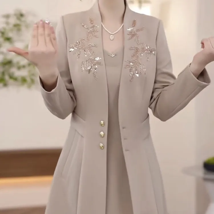 高级斜纹梭织精纺气质刺绣风衣套装2025高贵春秋新款女装俩件套女