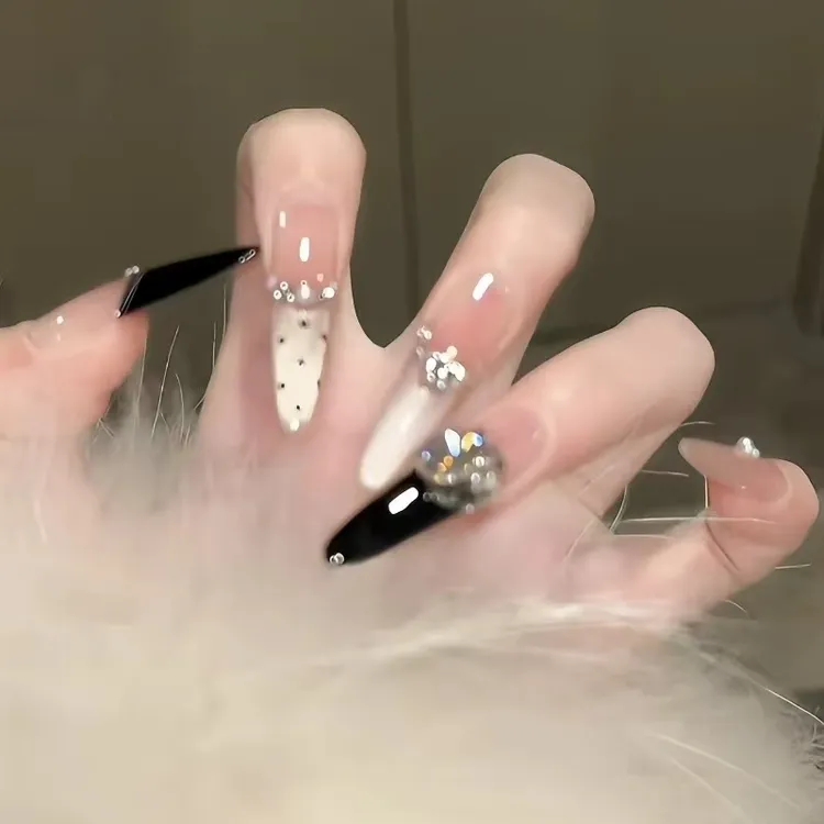 爆闪夏日气质高级波点黑色千金猫眼水光法式香槟半手工显白穿戴甲