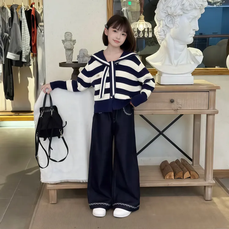 女童秋款套装2025新款韩版洋气中大童条纹开衫毛衣牛仔阔腿裤套装