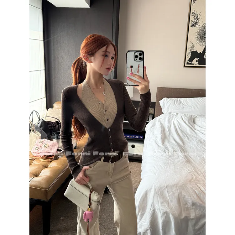 FORNI 调性女人 法式羊毛假两件挂脖针织开衫