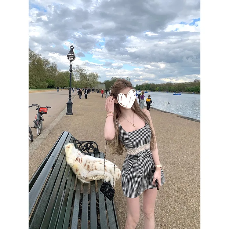 纯欲辣妹方领格子连衣裙女夏设计感拼接蕾丝蝴蝶结收腰显瘦短裙子