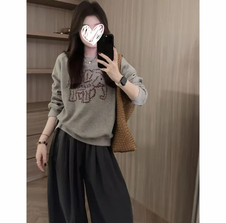 秋冬韩系卡通刺绣圆领卫衣女新款2025时尚洋气慵懒风上衣女7017