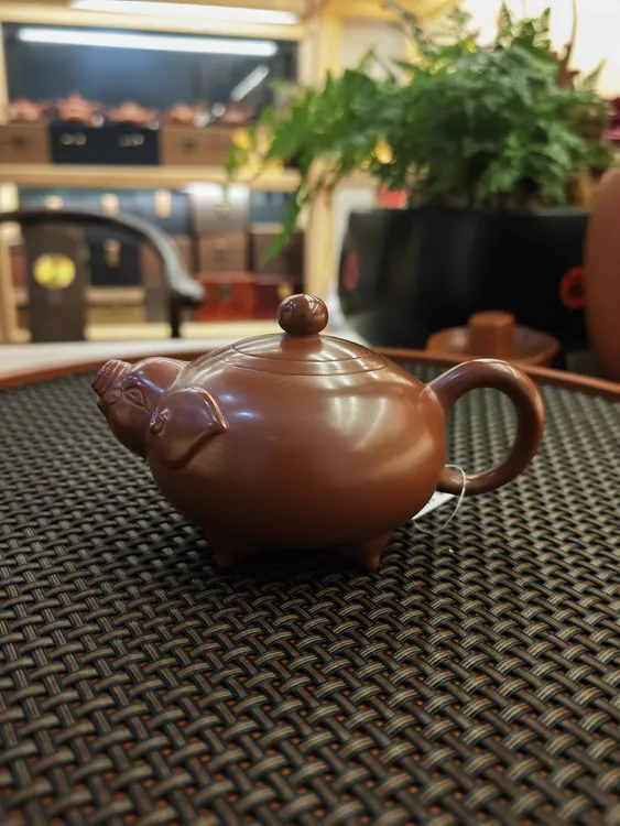 《生肖猪》章思林手拉壶潮州原矿陈腐老朱泥壶泡茶茶具精工水磨茶壶