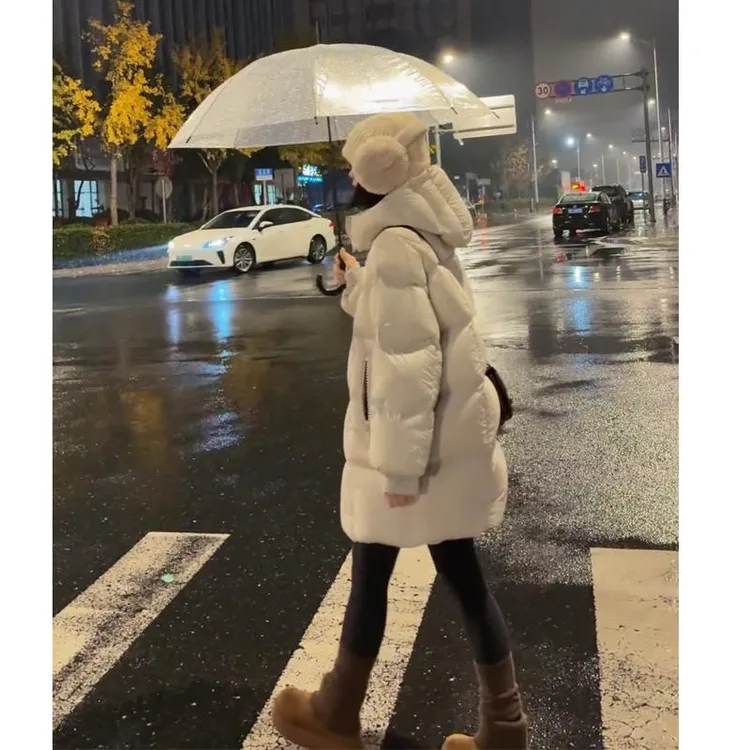 米白色羽绒服女中长款小个子宽松泡芙巨好看的2025新款一手长外套