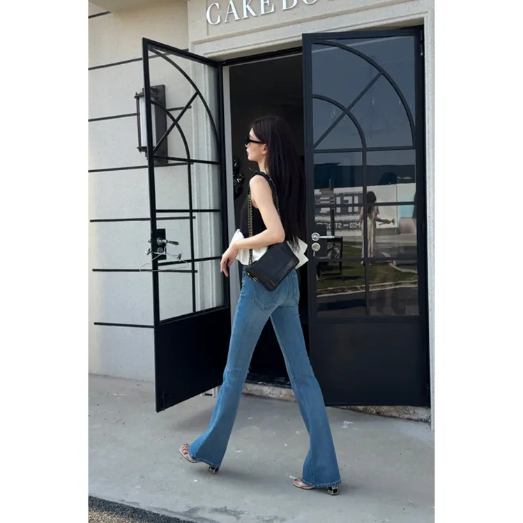 【ZOE】• 白月光 •中蓝色法式风中高腰修身显瘦牛仔喇叭裤