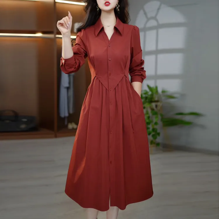 高级感轻奢纯色连衣裙2025秋季新款女士优雅气质显瘦遮肉中长裙潮