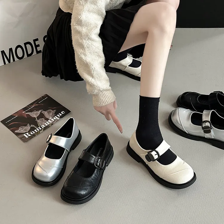 OJRZ可爱风厚底配裙子玛丽珍鞋2026一字扣粗跟浅口单鞋百搭小皮鞋