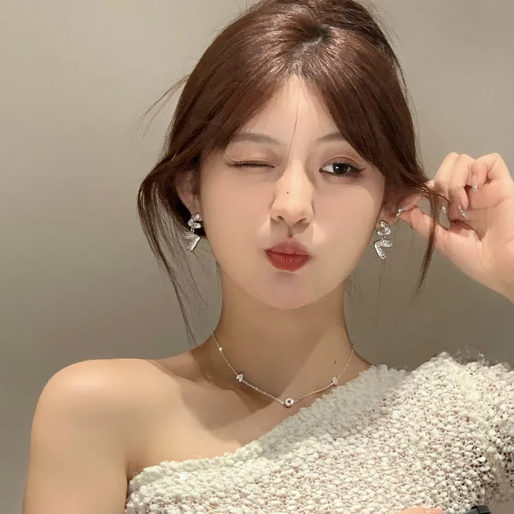 FULL GIRLISH耳环00994轻奢满镶爱心耳钉耳饰