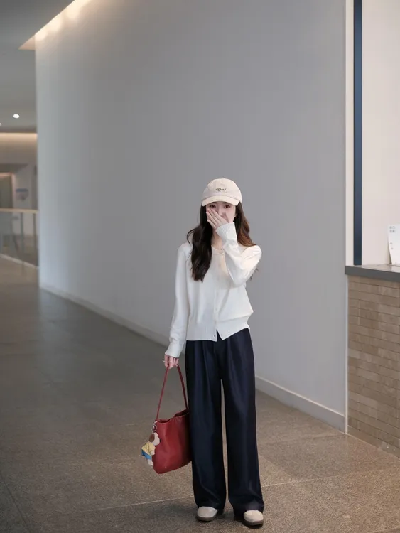 早秋时尚新款韩系通勤高级感洋气衣服女显瘦针织上衣休闲百搭裤子