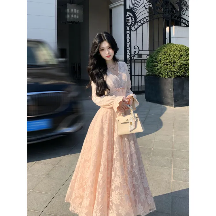 大码女装法式纯欲v领蕾丝加绒连衣裙收腰千金风蓬蓬裙13896