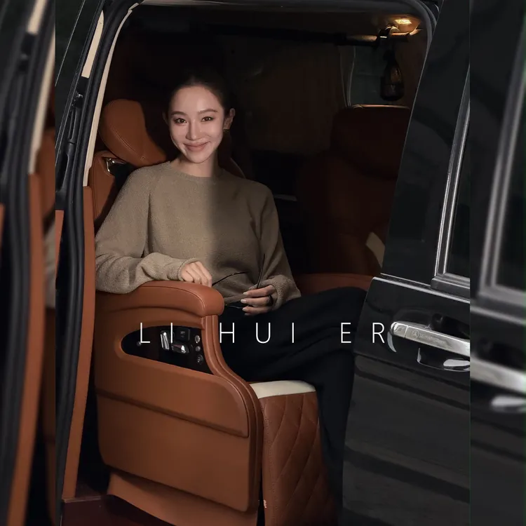 LiHuiEr李慧儿【日出青木】秋款设计师驼色针织衫上衣LL0251267