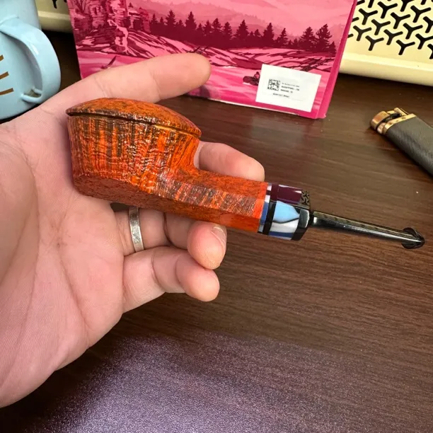 意大利石楠木喷砂对比染色的飞碟牛头烟斗