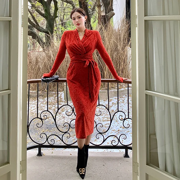 大码女装高级感春季新款法式复古蕾丝提花连衣裙性感包臀裙2023