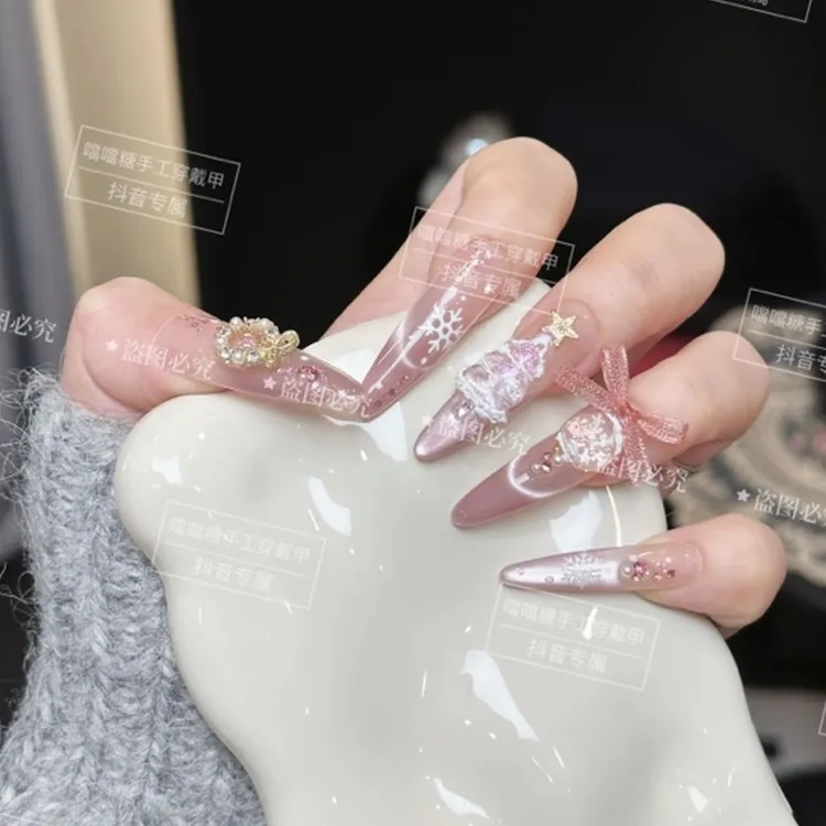 【圣诞水晶球】纯欲雪花蝴蝶结法式猫眼显白美甲穿戴式美甲