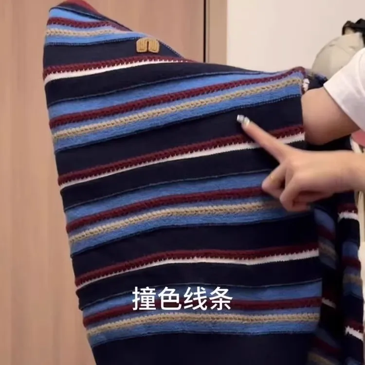 复古条纹撞色圆领毛衣女秋冬季新款学院风宽松休闲打底外穿针织衫