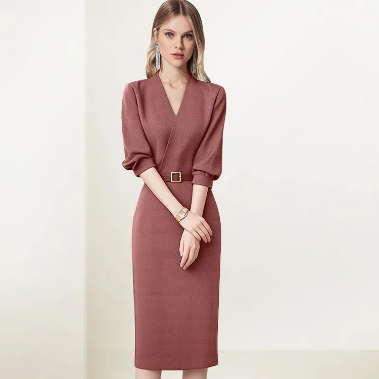 气质高端法式轻奢收腰V领连衣裙女2025年秋装新款职业名媛显瘦裙