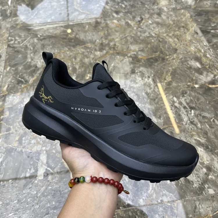 厚底百搭休闲男鞋2025运动鞋轻便舒适黑色鞋男款百搭系带单鞋棉鞋