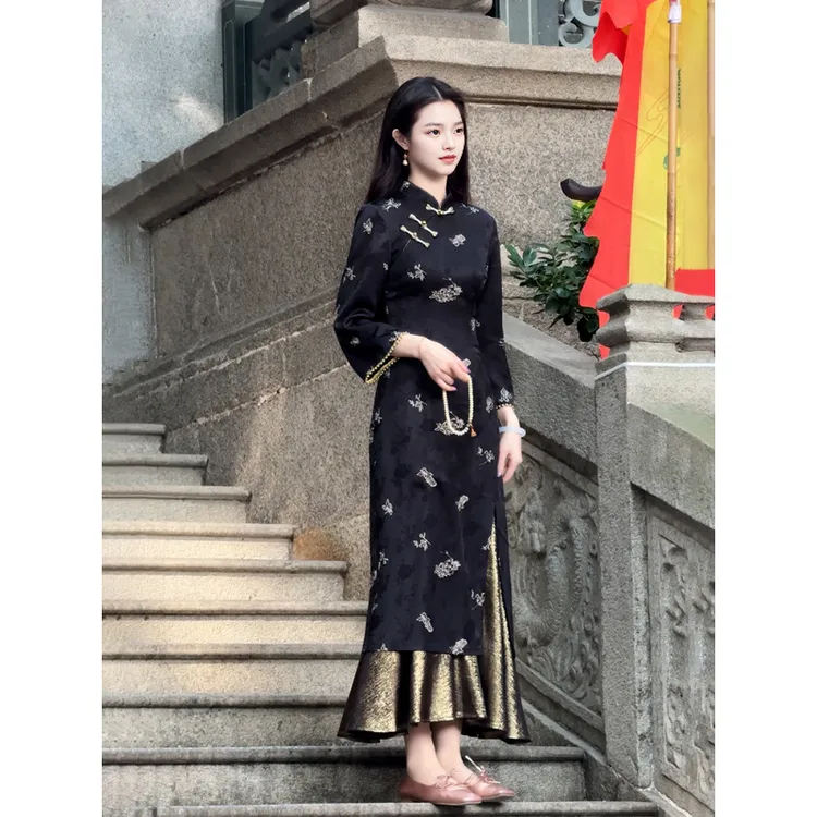 画报夫人早春新款碎花七分袖国风收腰连衣裙雨墨新中式缎面假两件