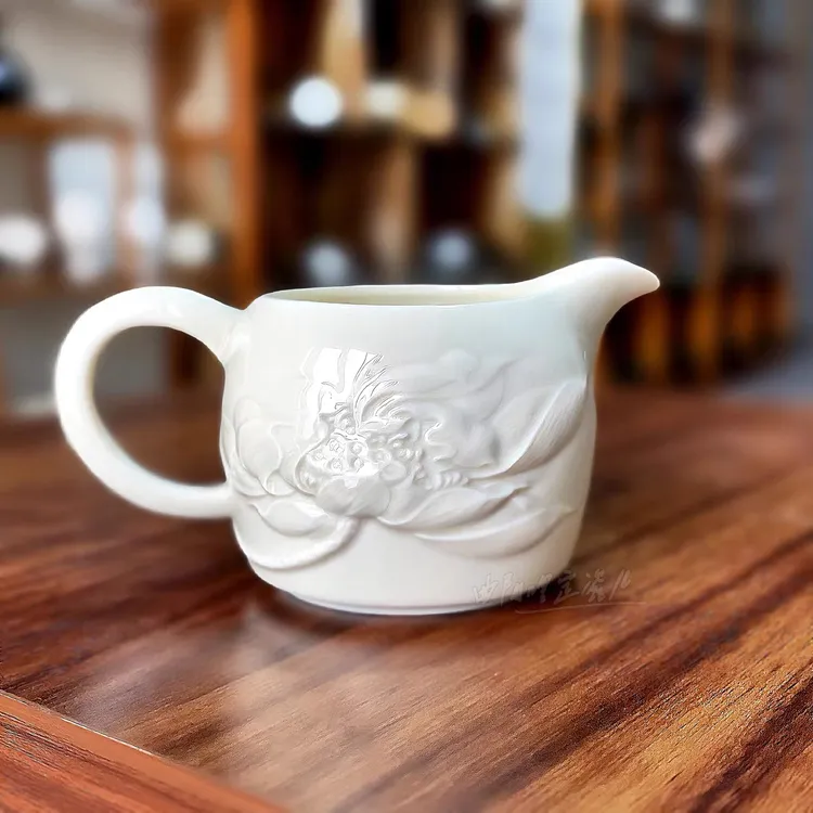 曲阳秋鸿定瓷茶具省级工美大师萧白落款荷花公道杯定窑高温釉白瓷