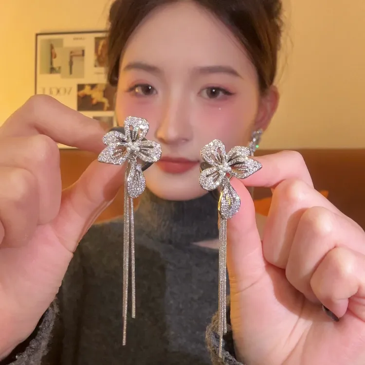 铜合金耳饰 「春日蝴蝶」耳环高级氛围感流苏耳钉简约百搭耳饰