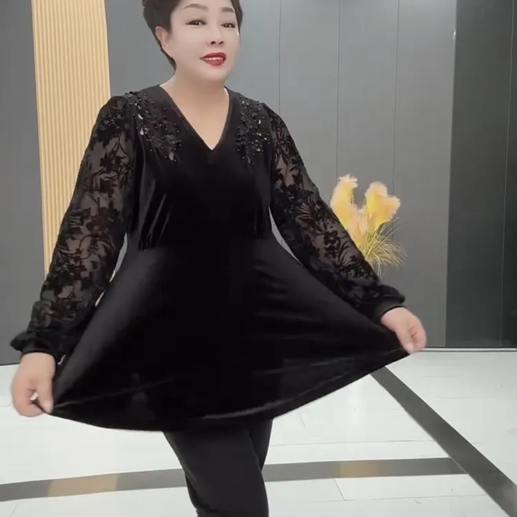 9016新款阳光绒镂空长袖上衣