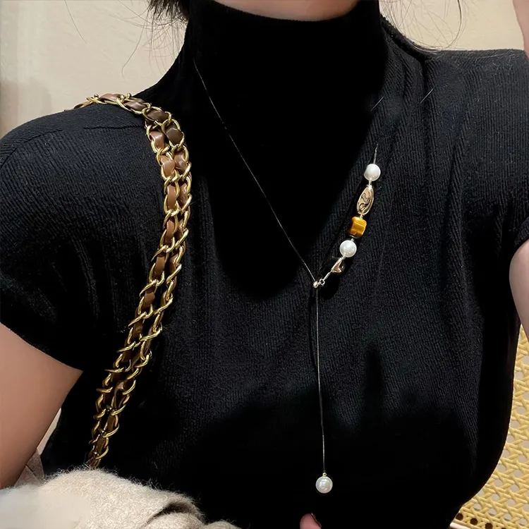 铜合金项链  美拉德几何轻奢抽拉女项链秋冬新款长款可调节毛衣链