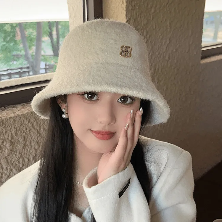 冬日精致羊羔绒渔夫帽子女秋冬季大头围毛绒韩版时尚百搭保暖盆帽