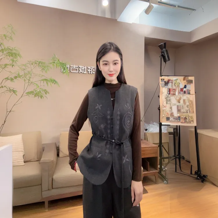 中国风秋季新款气质精致刺绣花时尚收腰套装WH0500609+WH0500610