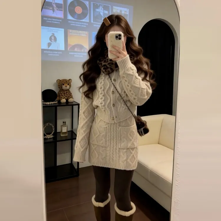 2025新款超好看深冬装一整套针织毛衣连衣裙子女秋冬收腰短裙穿搭