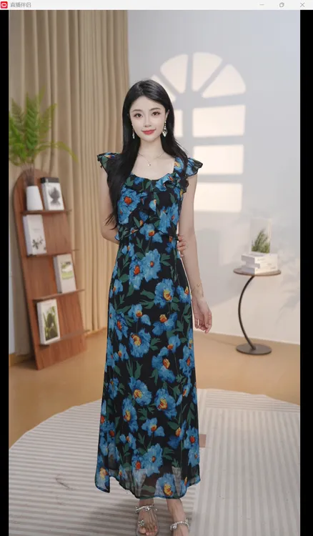 高级感法式茶歇碎花连衣裙女2025夏季新款飞飞袖显瘦气质蓝色花裙