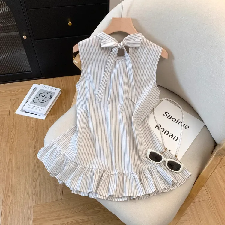 条纹挂脖吊带背心女夏外穿时尚蝴蝶结绑带木耳边裙摆宽松无袖衬衫
