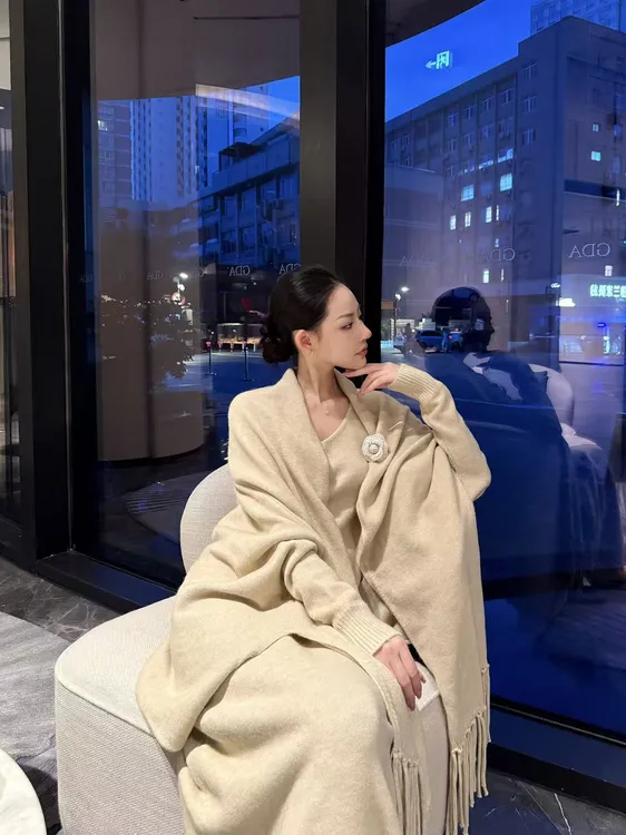 法式气质吊带内搭长裙+松弛感宽松披肩针织开衫套装三件套毛衣女