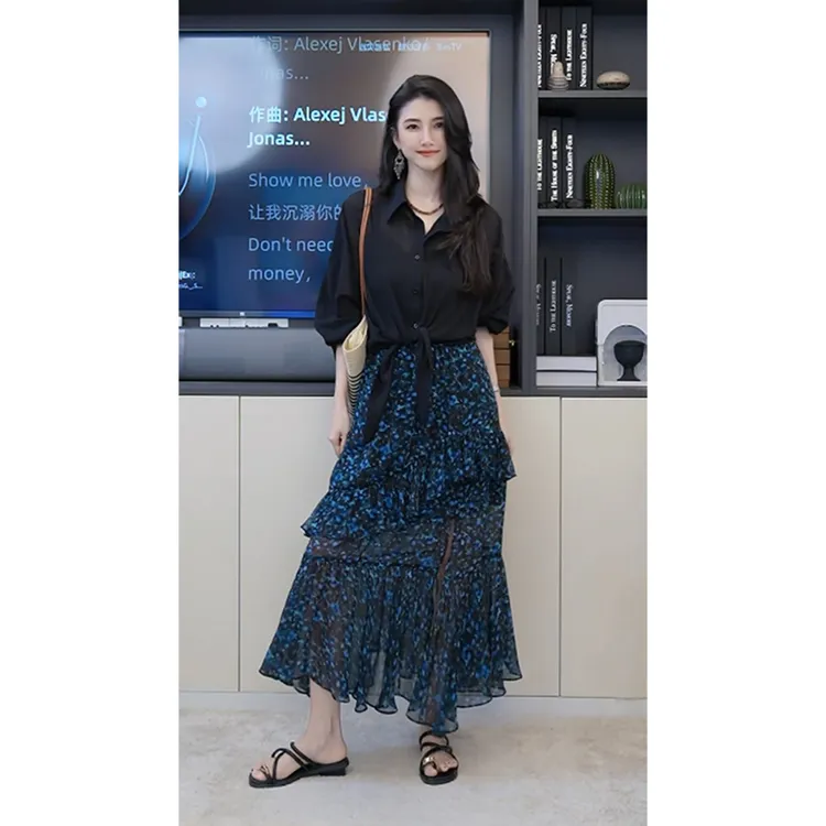 小乖逃D碎花藏蓝色半裙中长裤碎花半裙修身萤火虫包臀裙M8619