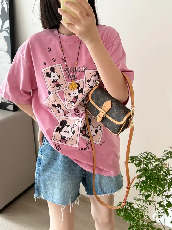99新 LV LouisVuitton/路易威登老花法棍nano斜挎单肩腋下包包达