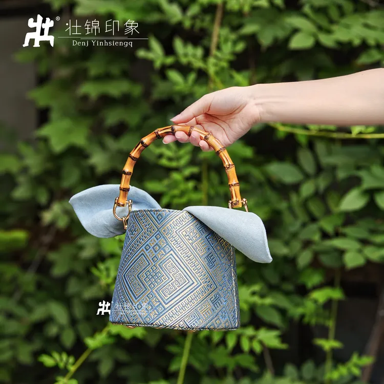 【壮锦印象】广西壮锦竹柄手提包包兔耳朵水桶包可爱小众手提斜挎包