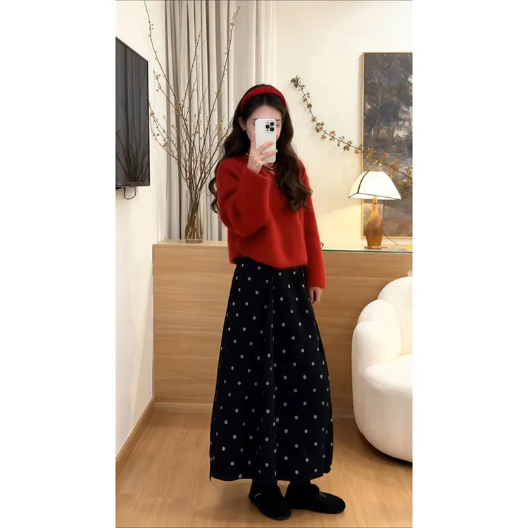 2025秋冬新款韩系温柔风圣诞穿搭红色毛衣百搭波点半身裙两件套装