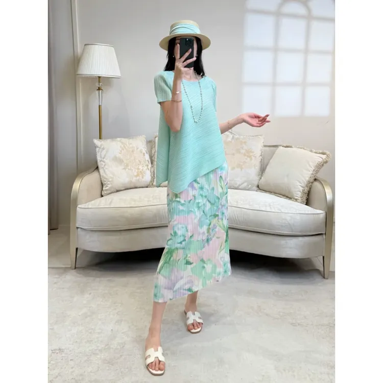 2025三宅绿紫印花松紧遮肉女生日礼品褶皱直筒开叉高腰半身裙礼物