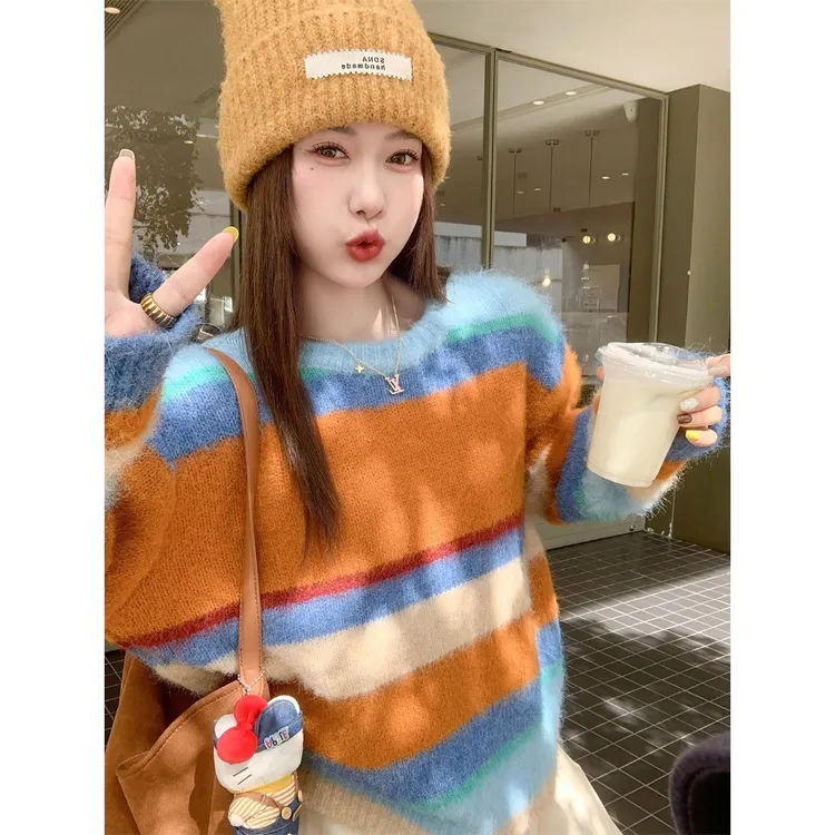 多巴胺彩色条纹圆领毛衣女2025冬季毛茸茸软糯减龄加厚针织衫上衣