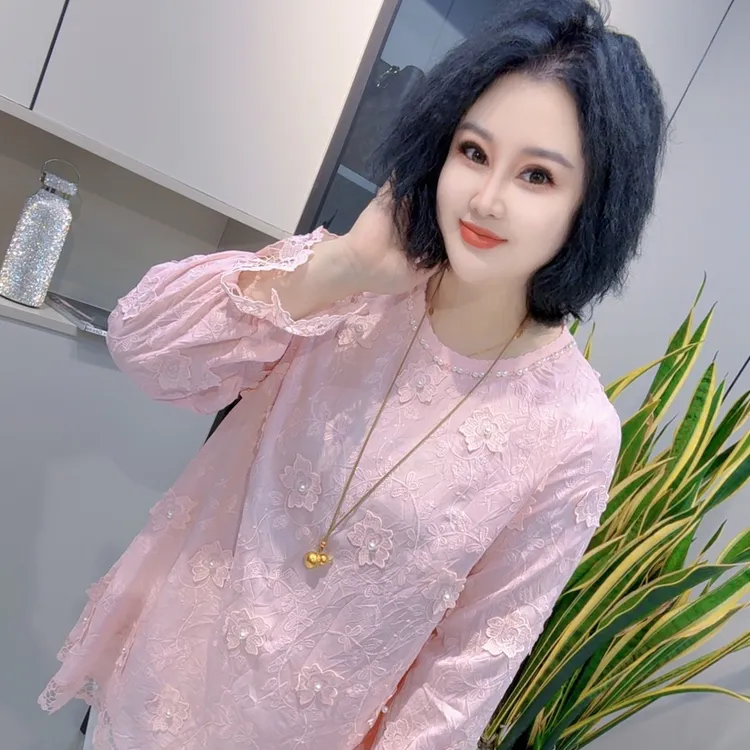 【娟姐精选】25244欧货重工3D立体刺绣工艺领口珍珠袖口蕾丝时尚衫