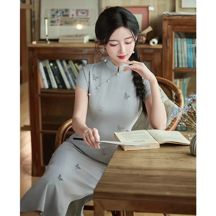 连衣裙淡绿新中式显瘦2025刺绣气质国风收腰鱼尾旗袍裙高端新款