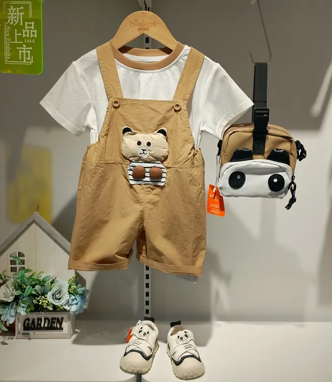 小男童立体小熊背带T恤两件套