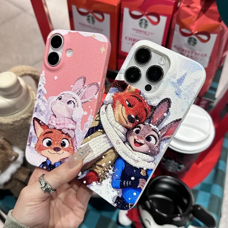 卡通围巾朱迪尼克适用苹果iPhone17pro/16手机壳仿皮纹防摔15