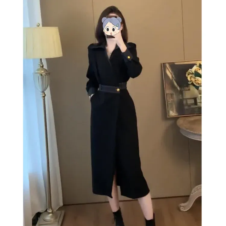 大码拼接黑色V领连衣裙女秋季新款微胖mm显瘦法式高级感收腰裙子