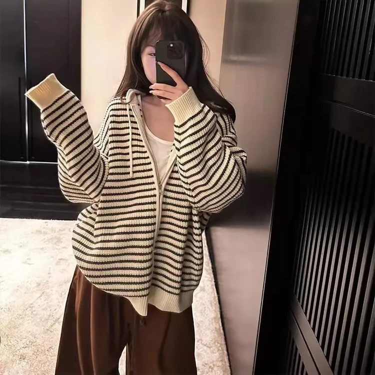 复古慵懒风条纹连帽毛衣外套女秋冬款软糯宽松百搭拉链针织开衫女
