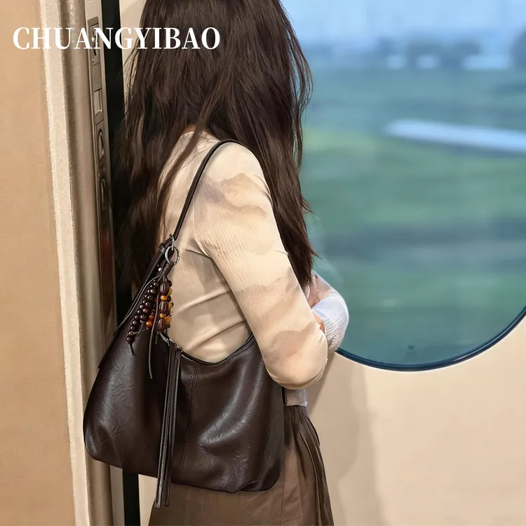 咖色大容量腋下托特包包女2025新款秋冬轻奢小众高级感通勤斜挎包