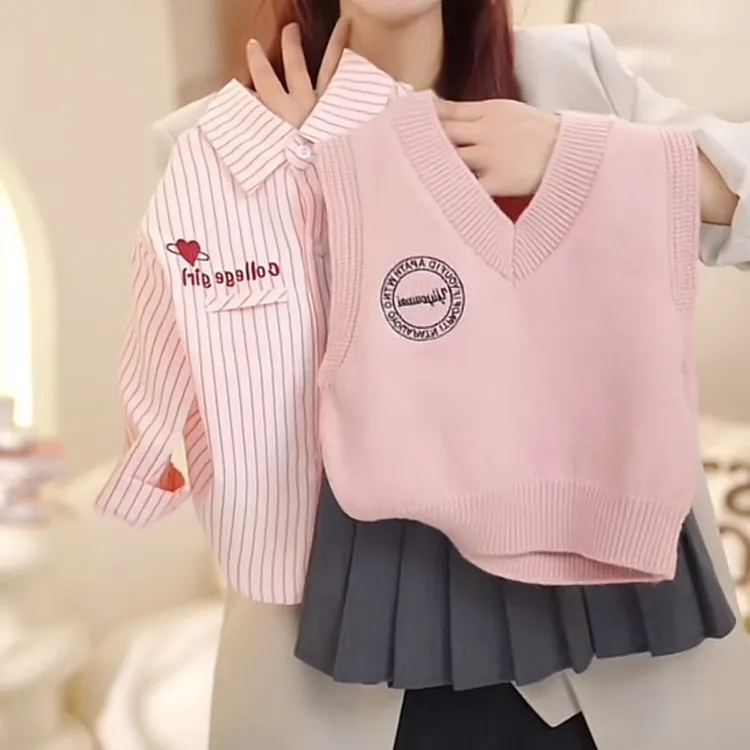 女童春秋套装2025新款粉色针织学院马甲条纹衬衫百褶裙春装三件套