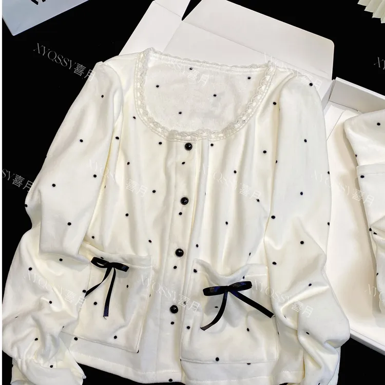 甜茶海岛绒睡衣女秋冬保暖甜美蕾丝长袖可外穿家居服法式波点套装