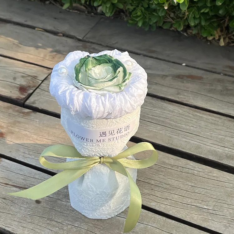 见面礼物【塞纳湖畔】苏格兰绿玫瑰永生花小香风花束生日礼物浪漫